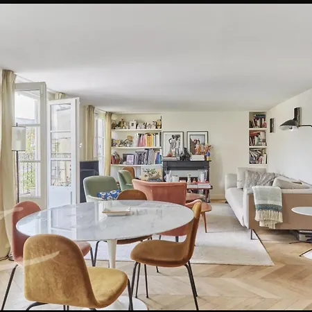 7 * Paris